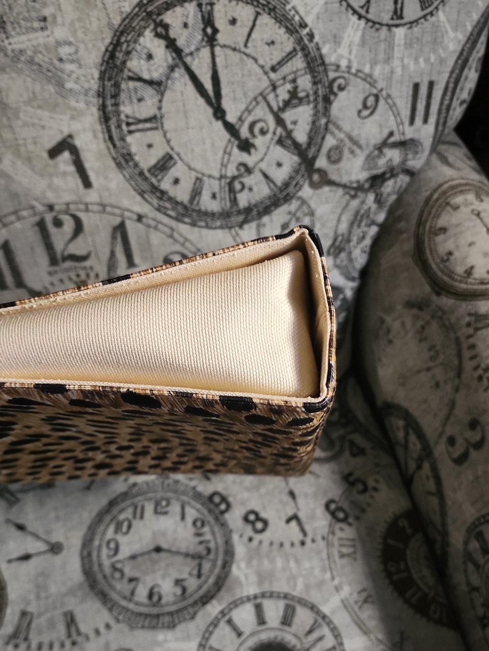 Dior Vintage Leopard Print Tote Bag with Cream Handles Appox 11 1/2x10in - Picture 7 of 8